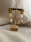 BOUCLES D'OREILLES FLEUR DORÉE & PERLES