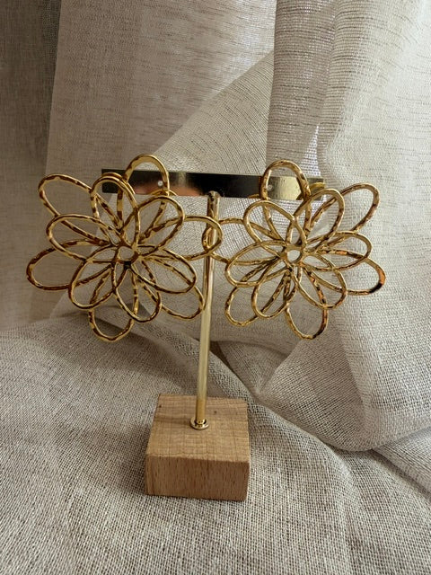 BOUCLES D'OREILLES DORÉE GROSSE FLEUR