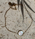 BRACELET FIN DORÉ ROND NACRÉ
