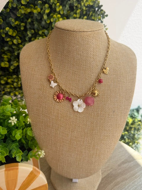 COLLIER DORÉ PENDENTIFS NACRÉ