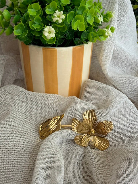 BROCHE FLEUR DORÉE